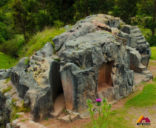 Canal y Pasaje de la Ruta Inca en Inkilltambo 