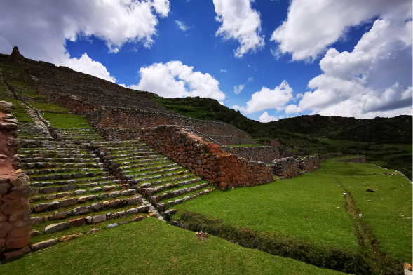 MACHUCOLCA TREK – HUAYLLABAMBA