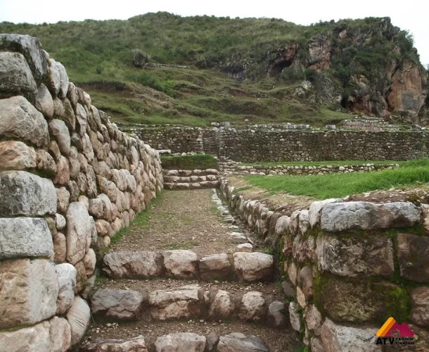 Sacred Stones and Artisanal Carvings