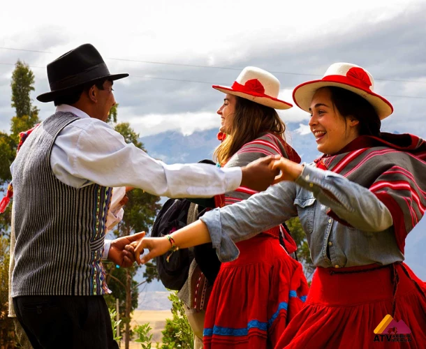 Misminay, Maras and Moray Tour: Living Culture in the Sacred Valley