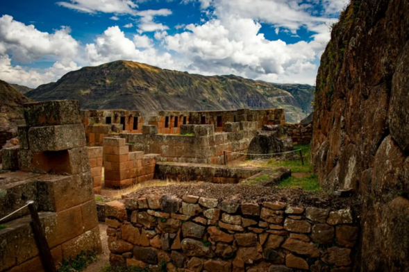 Pisac: Calles Pintorescas y Ambiente Andino