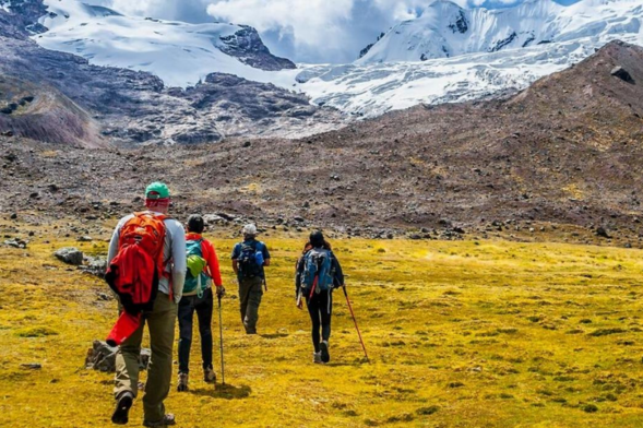 Rainbow Mountain + 7 AUSANGATE Lagoons