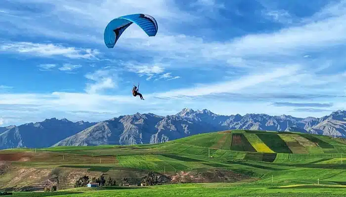 Paragliding in the Sacred Valley of the Incas – Cusco